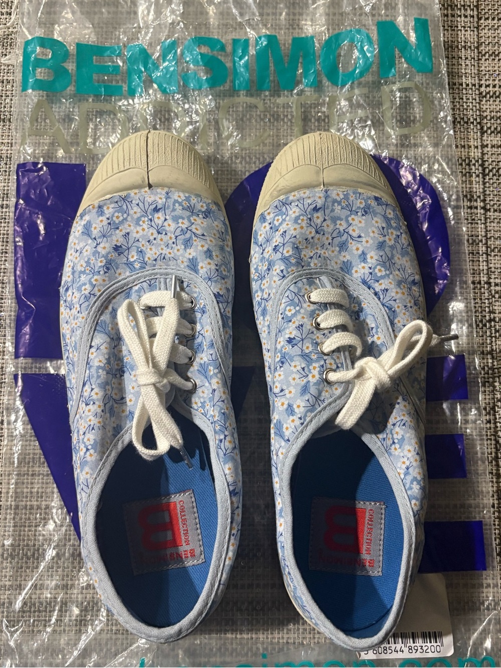 Bensimon Women’s Lace-Up Sneakers - Light Blue Floral- size 37